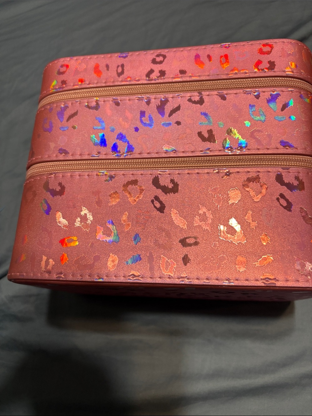 Imoshion Pink Holographic Leopard Makeup Case double size nwt - Picture 4 of 16